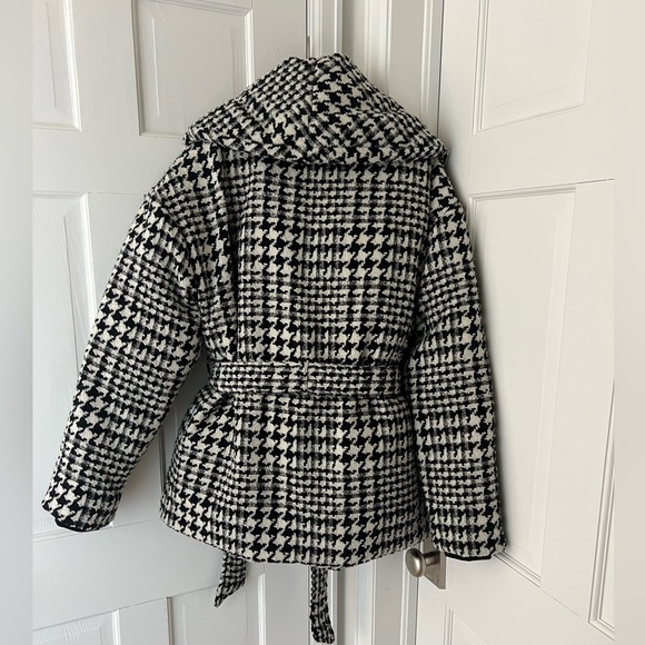 BLANK NYC Puffy Houndstooth Coat - Picture 2 of 3
